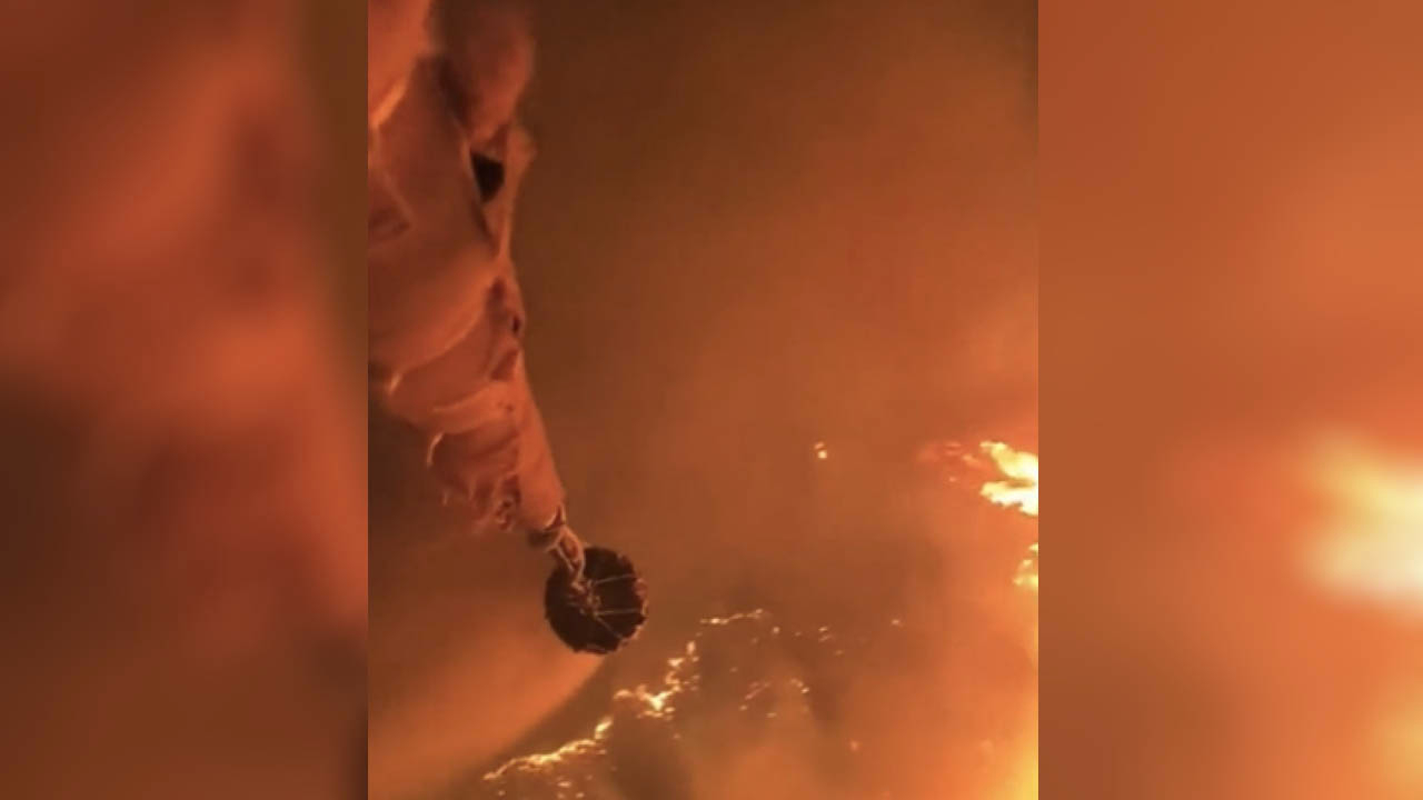 Datça'daki yangına müdahale sürüyor: Gece görüşlü helikopterler ilk defa burada sahaya çıkıyor