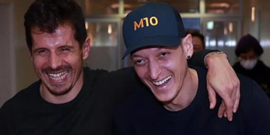 Medipol Başakşehir beklenen transferi açıkladı! Mesut Özil resmen Turuncu-Lacivertliler'de