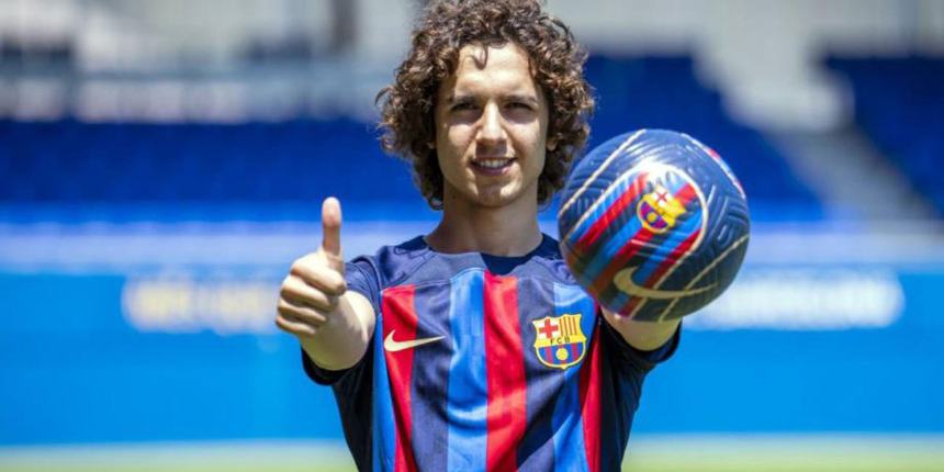 Milli futbolcu Emre Demir, resmen İspanyol devi Barcelona'da! Formayı giydi, sahaya indi