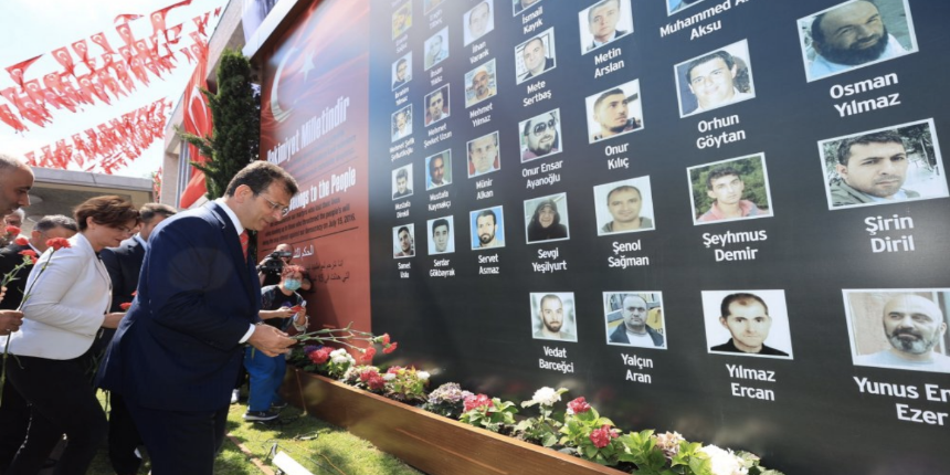 Tiyatro demişlerdi! Utanmadan şehitlerin huzuruna çıktılar