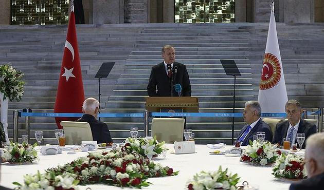 Cumhurbaşkanı Erdoğan TBMM'de iftara katıldı!
