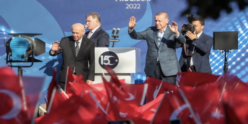Cumhurbaşkanı Erdoğan 15 Temmuz'un yıldönümünde konuştu: 'Son sözü top tüfek değil, iman belirler'