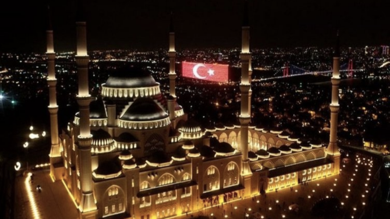 15 Temmuz için Türkiye genelinde selalar okundu