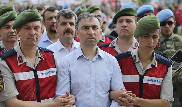 15 Temmuz Darbe girişimi davalarında ilk karar! 18 kişiye ağırlaştırılmış müebbet verildi...