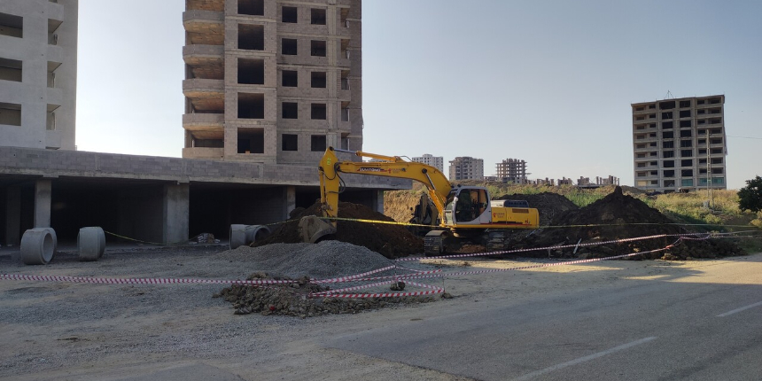 Adana'da facia! Göçük altında kalan mühendis ve işçi hayatını kaybetti