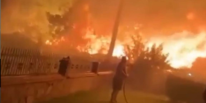 İzmir Menderes'te evlere yakın noktada yangın! Vatandaşlar panikte