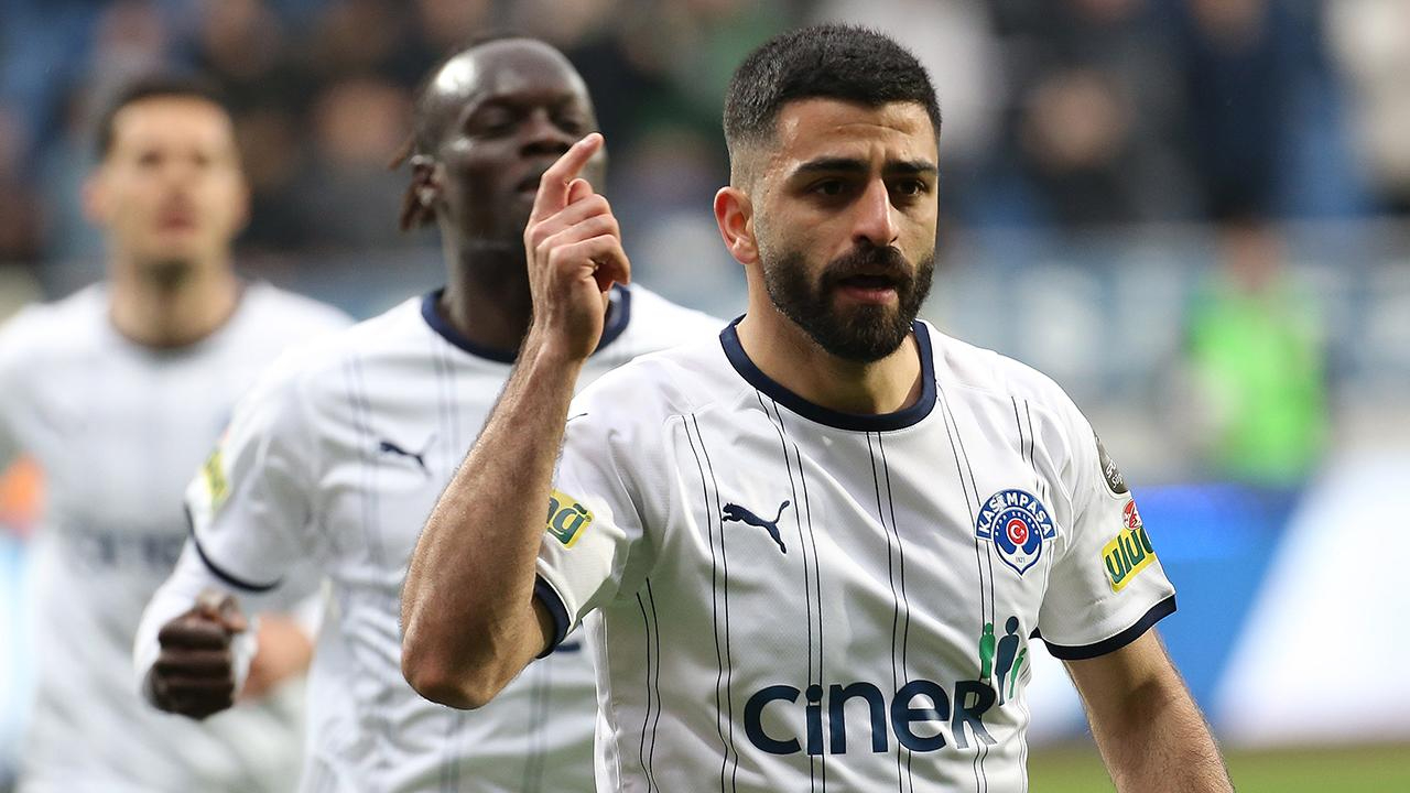 Galatasaray'a bir forvet daha! Gol kralı Umut Bozok Sarı-kırmızılılarda