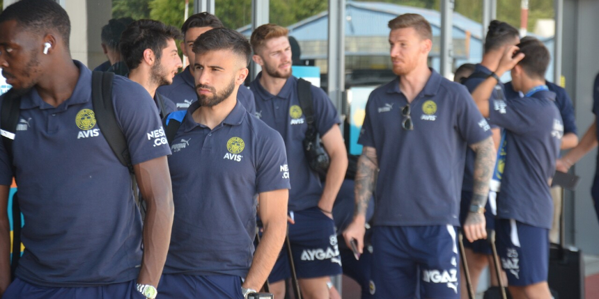 Fenerbahçe, Şampiyonlar Ligi ön eleme maçı için Polonya'da