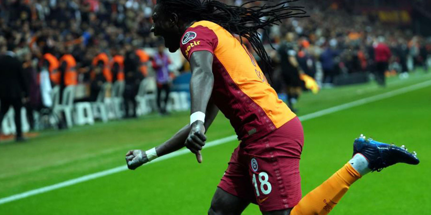 Galatasaray'da ikinci dönemini geçiren Bafetimbi Gomis'e sürpriz transfer teklifi