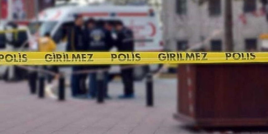 Seyir halindeyken korkunç kaza! Bagaja konulan bebek arabadan düşerek öldü