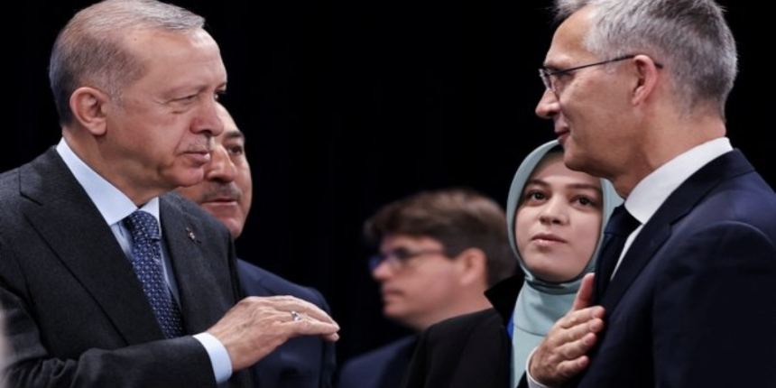Cumhurbaşkanı Erdoğan'ın tercümanını hedef gösteren Kılıçdaroğlu'na suç duyurusu