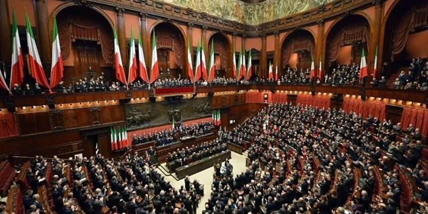 İtalya Parlamentosu lağvedildi