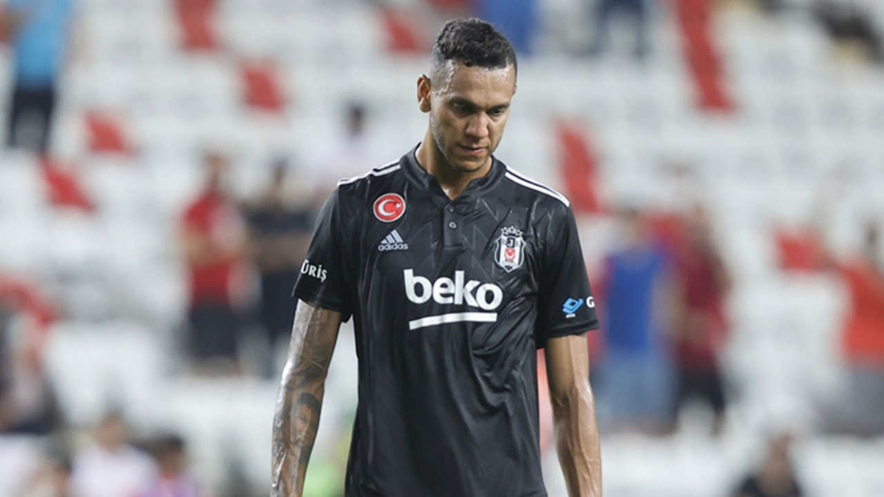 Beşiktaş Kulübü, Brezilyalı futbolcu Josef de Souza'nın ameliyat olduğunu açıkladı