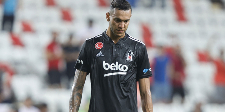 Beşiktaş Kulübü, Brezilyalı futbolcu Josef de Souza'nın ameliyat olduğunu açıkladı