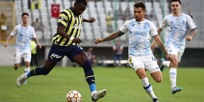 Fenerbahçe taraftarı Kiev maçında çılgına döndü! Hakeme yoğun itirazlar fayda etmedi