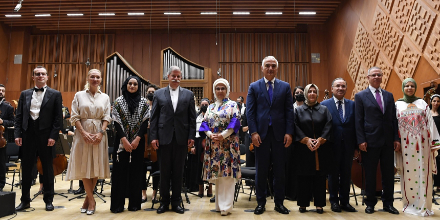 Emine Erdoğan Filistinli sanatçıların "Barış Konseri"ni izledi