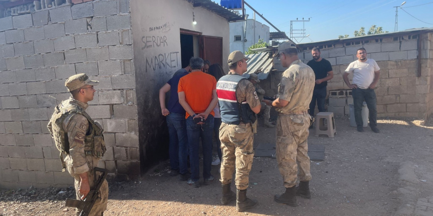 Hatay'da iki husumetli aile arasında kavga çıktı. 1 kişi öldü, çok sayıda da yaralı var