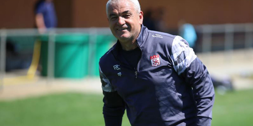 Teknik Direktör Rıza Çalımbay yönetimindeki DG Sivasspor yeni sezona odaklandı