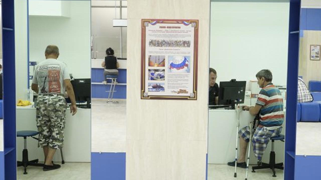 Rusya, Ukrayna'da ele geçirdiği bölgelerde Rus vatandaşlığı veriyor