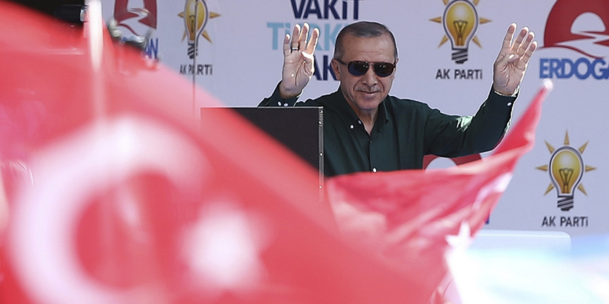 AK Parti 2023 seçimleri için düğmeye bastı: Kurmaylar sahaya iniyor! Hedef: 'Gri alandaki' vatandaşlar!