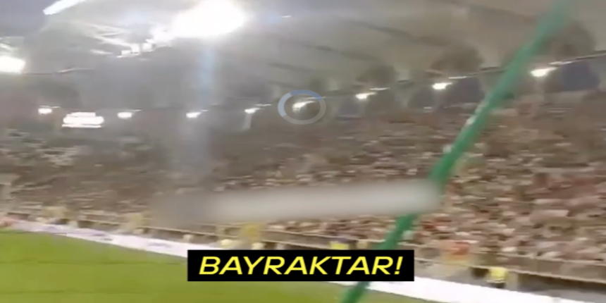 Dinamo Kiev taraftarlarının 'Bayraktar TB2' tezahüratı stadyumu inletti