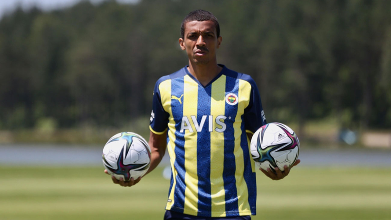Fenerbahçe, Brezilyalı futbolcu Luiz Gustavo'nun ayrıldığını resmen açıkladı