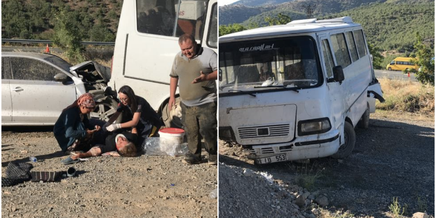 Elazığ'da otomobil tarım işçilerini taşıyan minibüse çaptı: 17 yaralı