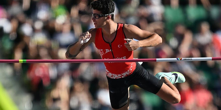 Milli atlet Ersu Şaşma, ABD'deki Dünya Atletizm Şampiyonası'nda adını finale yazdırdı