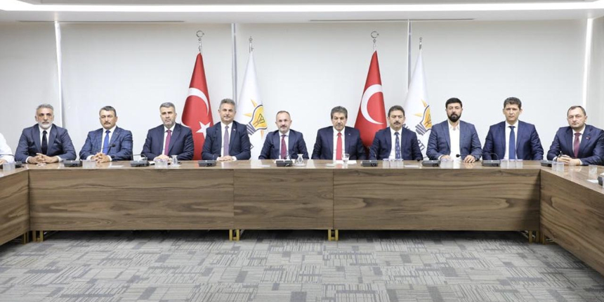 AK Partili 11 başkanvekilinden ortak açıklama: CHP'nin kötü yönetimi gözler önüne serildi