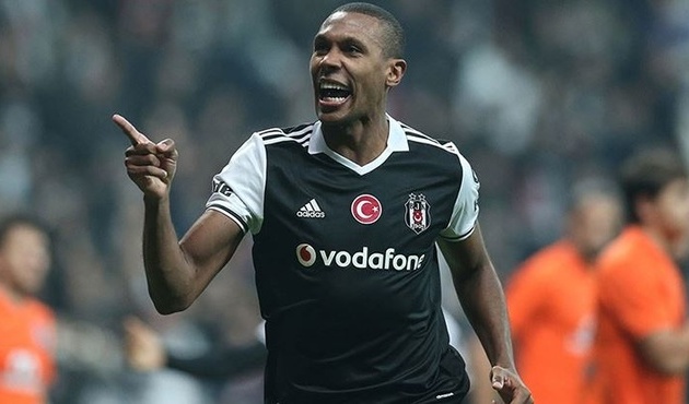 Lyon Marcelo için kesenin ağzını açtı