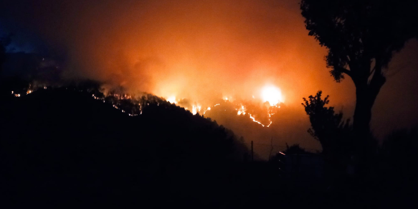 Kütahya'daki orman yangınında köy ve yayla evleri tahliye edildi! Gece görüşlü helikopterle müdahale ediliyor