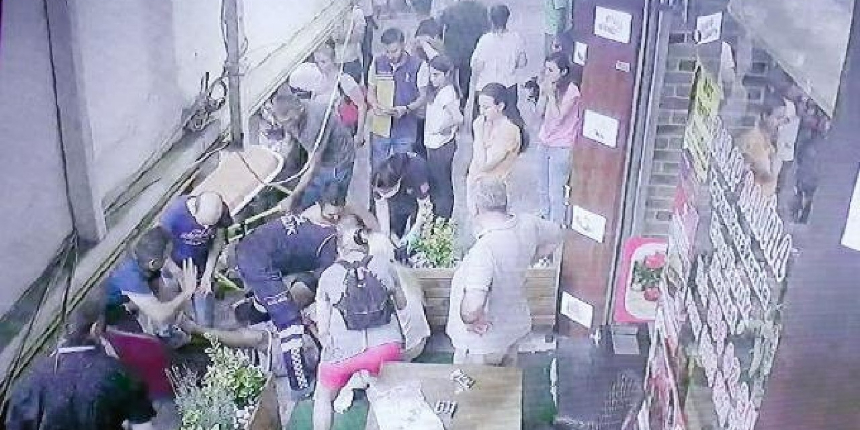 Arkadaşını boğazından bıçaklayıp 4. kattan atladı