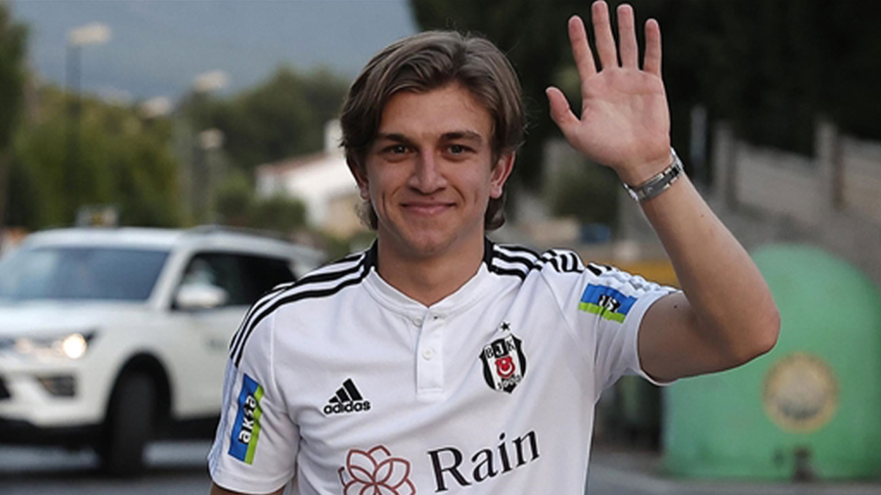 Rıdvan Yılmaz, Tugay Kerimoğlu'ndan sonra Rangers'ın kadrosuna kattığı ikinci Türk futbolcu oldu
