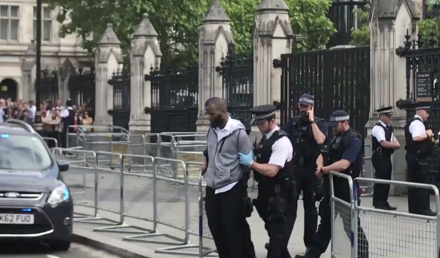 Londra'da alarm! Yine Parlamento binası yanında... / VİDEO