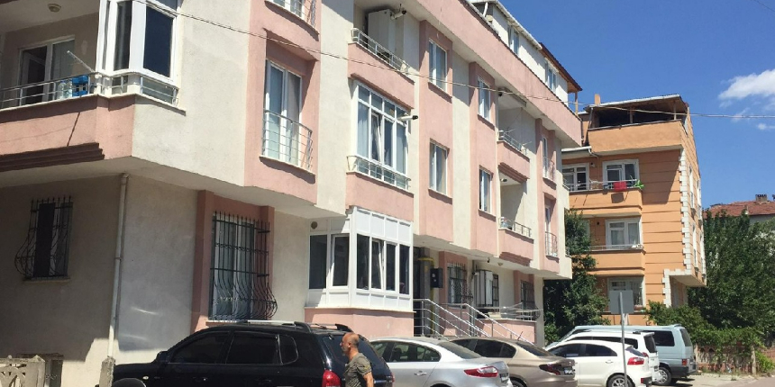 Kahvaltıya davet etti, şakalaşırken pompalı tüfekle vurdu!