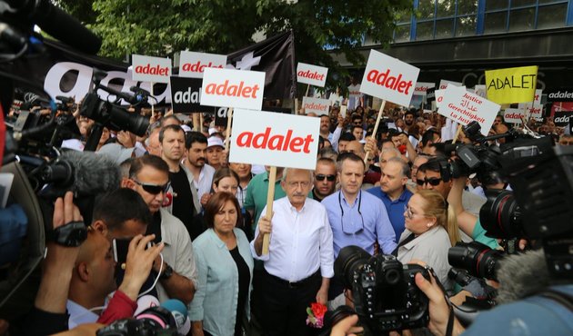 "Yürüyüşün sonucu HDP ve FETÖ’ye kitle hareketi imkanı sağlamak"