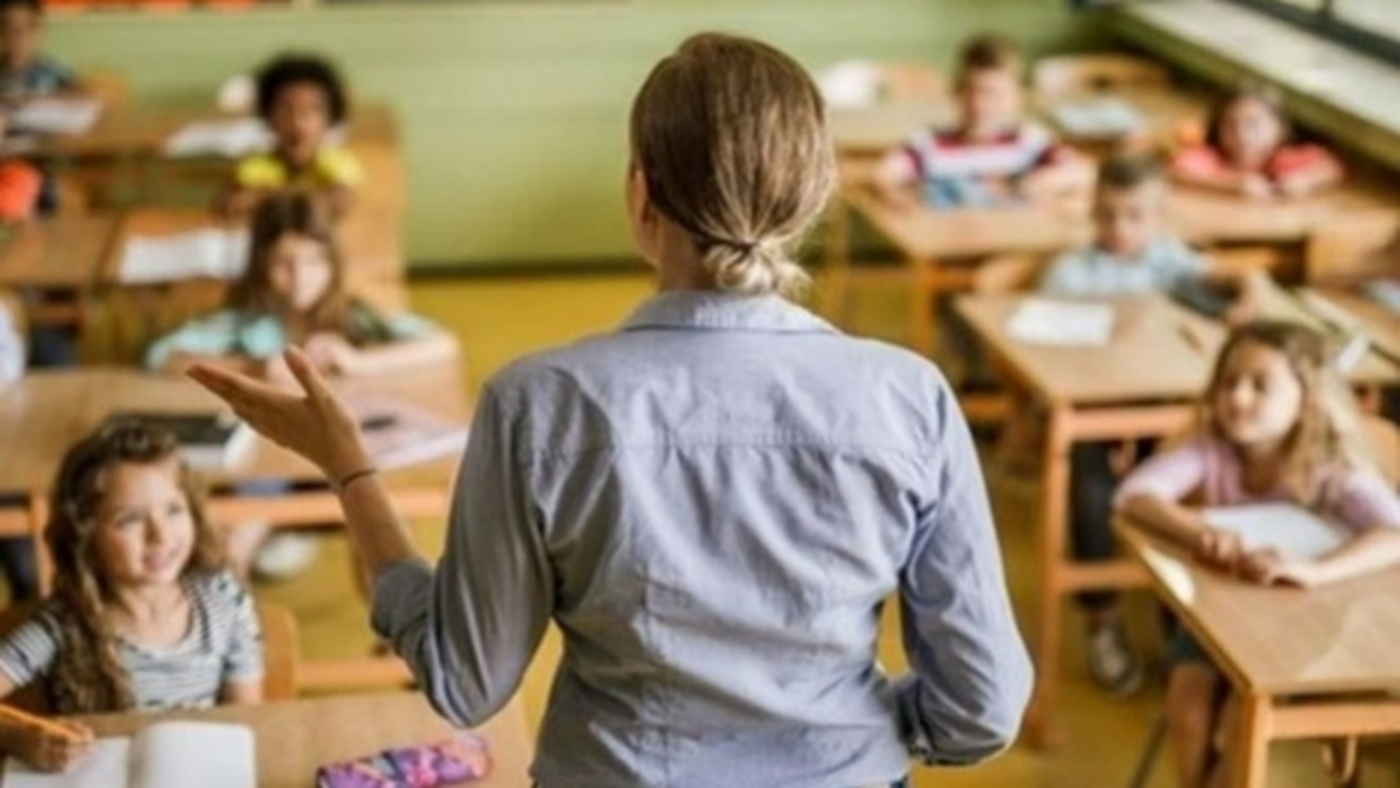 Öğretmenlerin ek ders ücretlerine ilişkin düzenleme Resmi Gazete'de