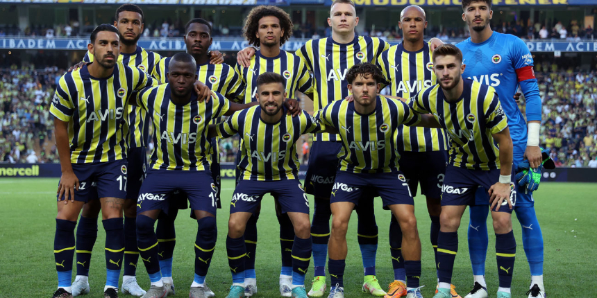 Kadıköy'deki Dinamo Kiev maçında Fenerbahçeli futbolcu penaltı kaçırdı