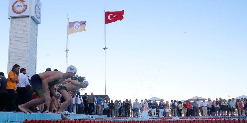 Galatasaray Adası, Başkan Özbek ve yönetim kurulu üyelerinin katılımıyla açıldı!