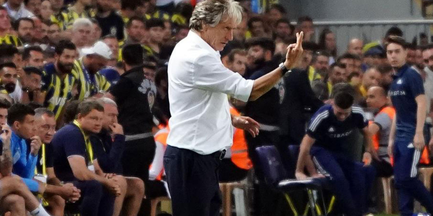 Fenerbahçe'nin Kiev'e kaybetmesinin sebebini söyledi: Jorge Jesus; büyük hoca, ama Tanrı değil