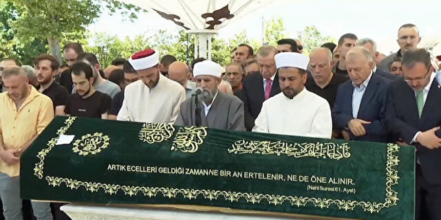 Cumhurbaşkanı Erdoğan yazar Rıdvan Kaya'nın babasının cenazesine katıldı: Ehl-i hal bir ağabeyimizdi...