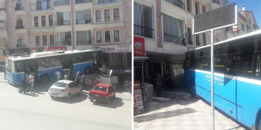 Frenleri arızalanan belediye otobüsü dükkana daldı!