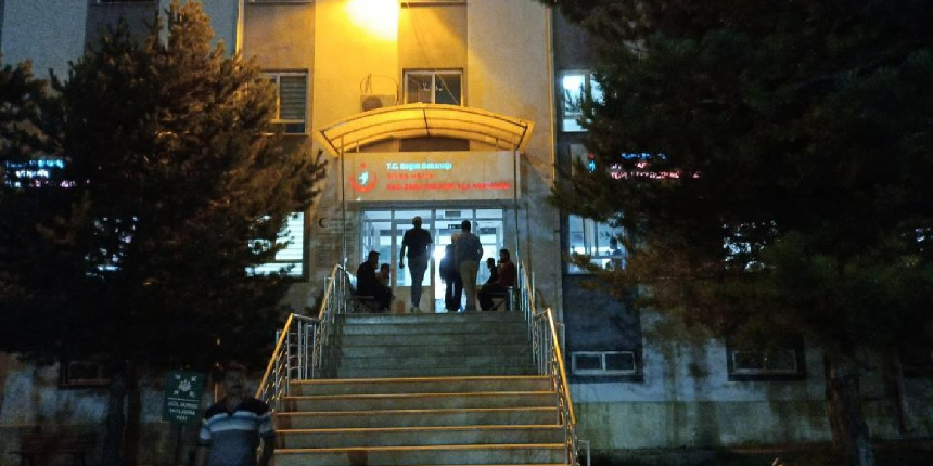 Cenaze evindeki yemekten zehirlendiler: 85 kişi hastanelik oldu
