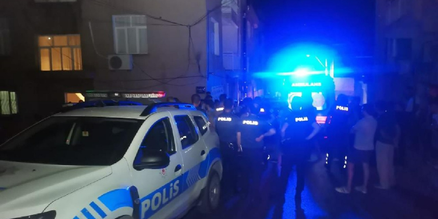 Kavgaya müdahale ederken 2 metre yükseklikten düşen polis yaralandı