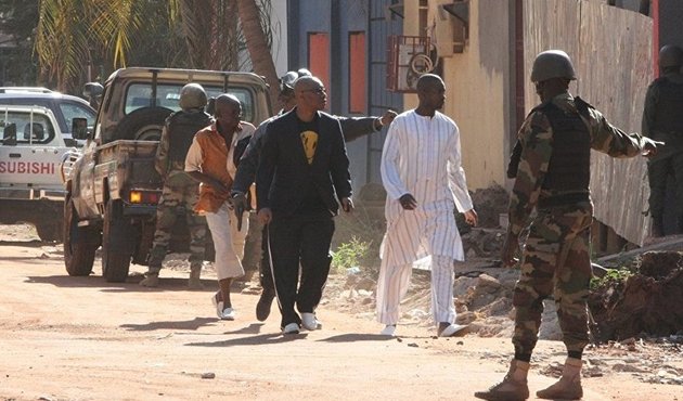 Mali'de batılı turistlerin bulunduğu lüks otele saldırı!