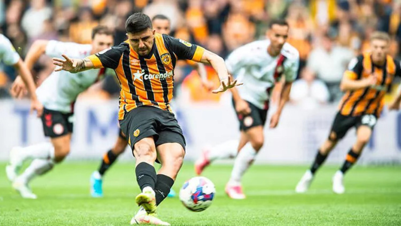 Acun Ilıcalı'nın takımı Hull City lige galibiyetle başladı! Ozan Tufan ilk golünü attı