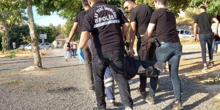 Serinlemek için girdiği Fırat Nehri'nde boğuldu
