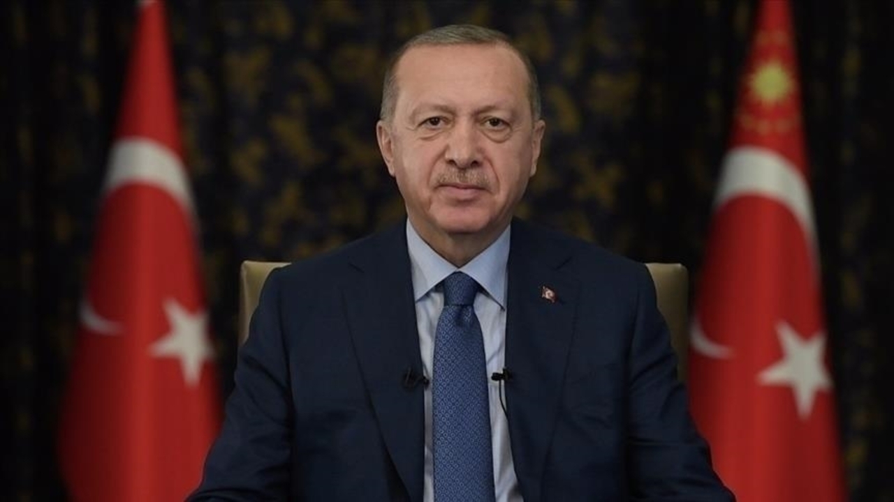 Cumhurbaşkanı Erdoğan, Süper Kupa şampiyonu Trabzonspor'u tebrik etti