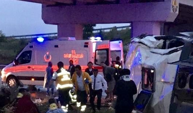 Çorum'da korkunç kaza: Yolcu otobüsü köprüden uçtu