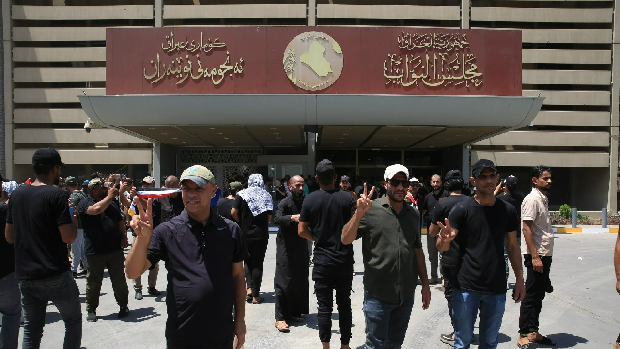 Irak’ta resmi kurumlar tatil edildi
